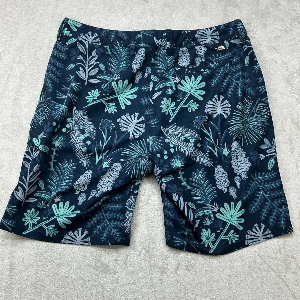 The North Face Class V Shorts Mens 36 Blue Floral Botanical NF0A3BDN Hiking